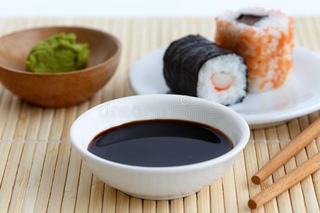 Говядина гальби том ям бар. Лапша с соевым соусом и спаржей. Соус соевый. Азиатский соус. В какие блюда добавляют соевый соус.